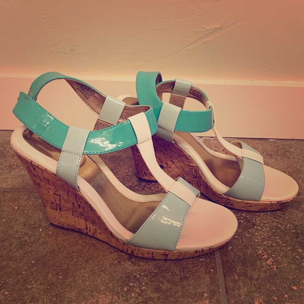 Wedge heels